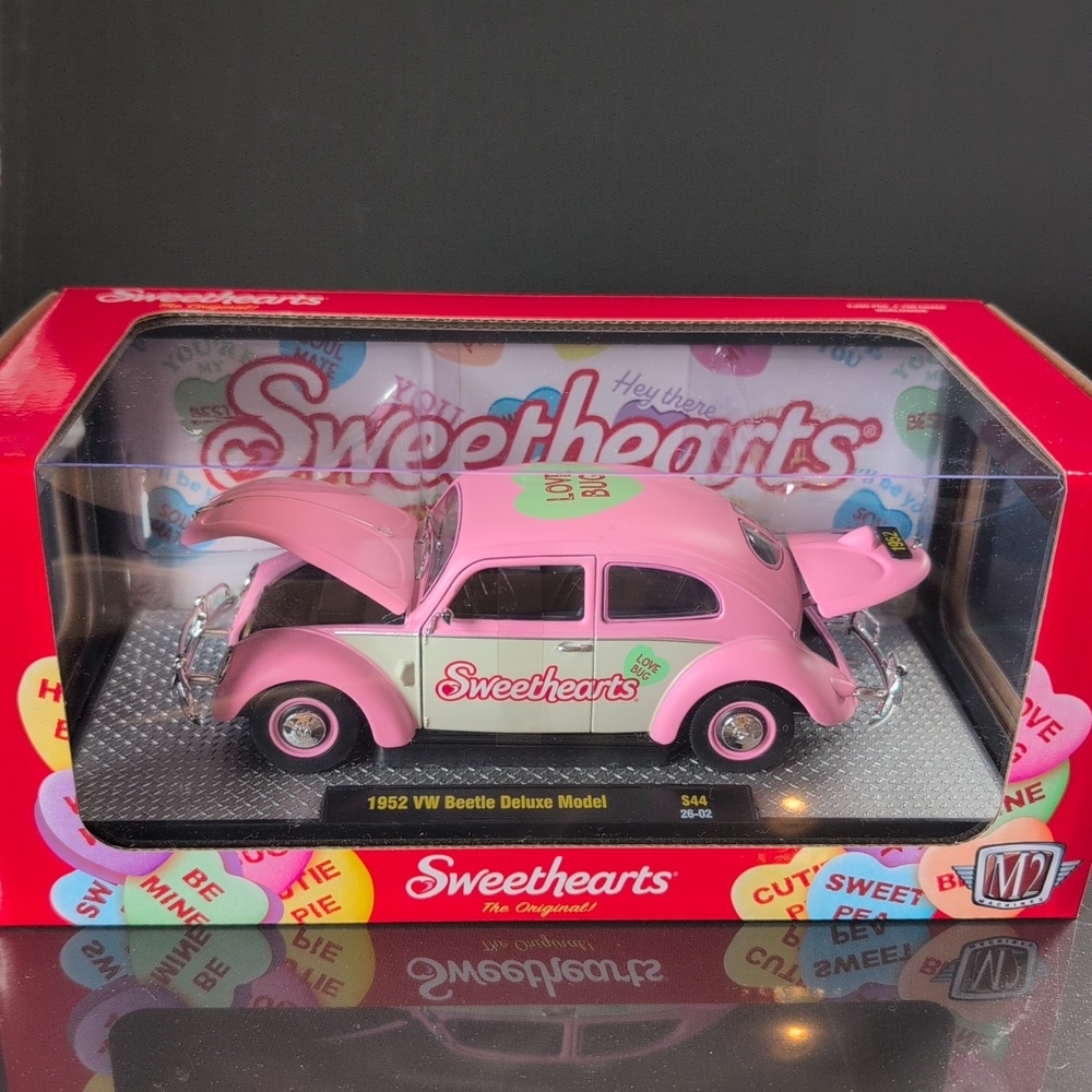1952 VW Beetle Deluxe Model Toy Car - Pink